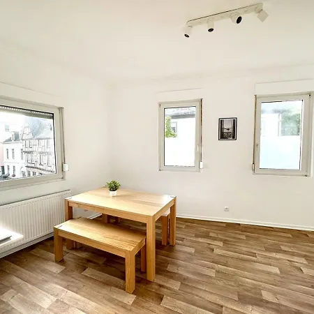 Work & House In * Linz am Rhein